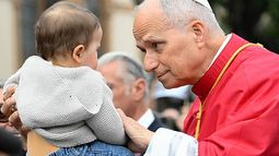 León XIV cumple un año de pontificado con llamado a la reconciliación
