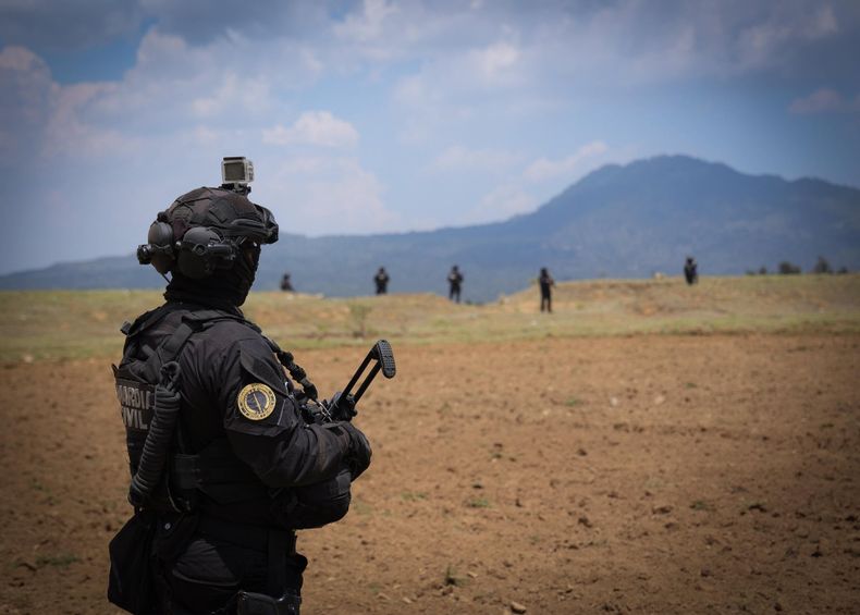 Confirma FGE presencia de paramilitares colombianos