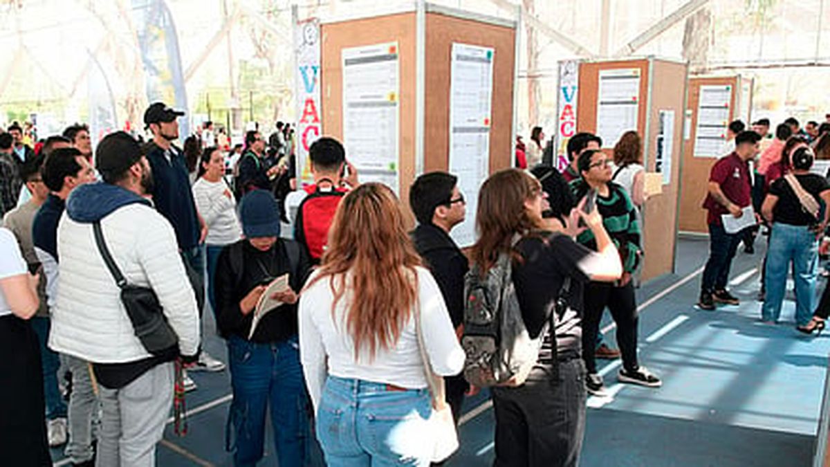 Ferias del empleo reúnen más de mil 800 vacantes en Michoacán