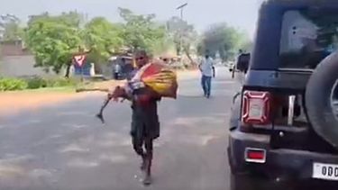 Le pidieron llevar a la titular… y llevó sus restos: caso impacta en India