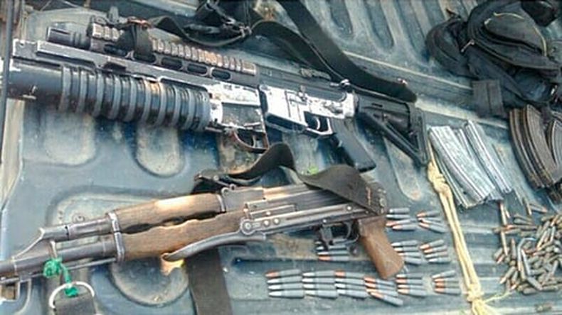 En el operativo fueron aseguradas dos armas de grueso calibre (Foto Cortesía)
