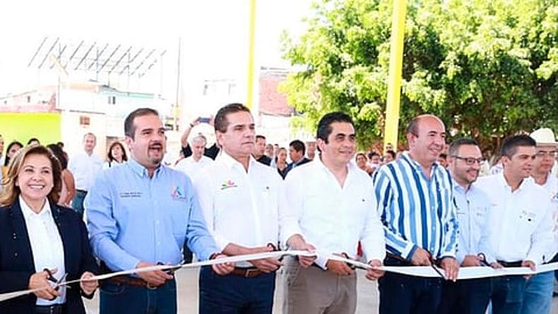 El mandatario indicó que es muy importante para su gestión el recuperar espacios públicos (Foto:: Twitter/Silvano Aureoles)