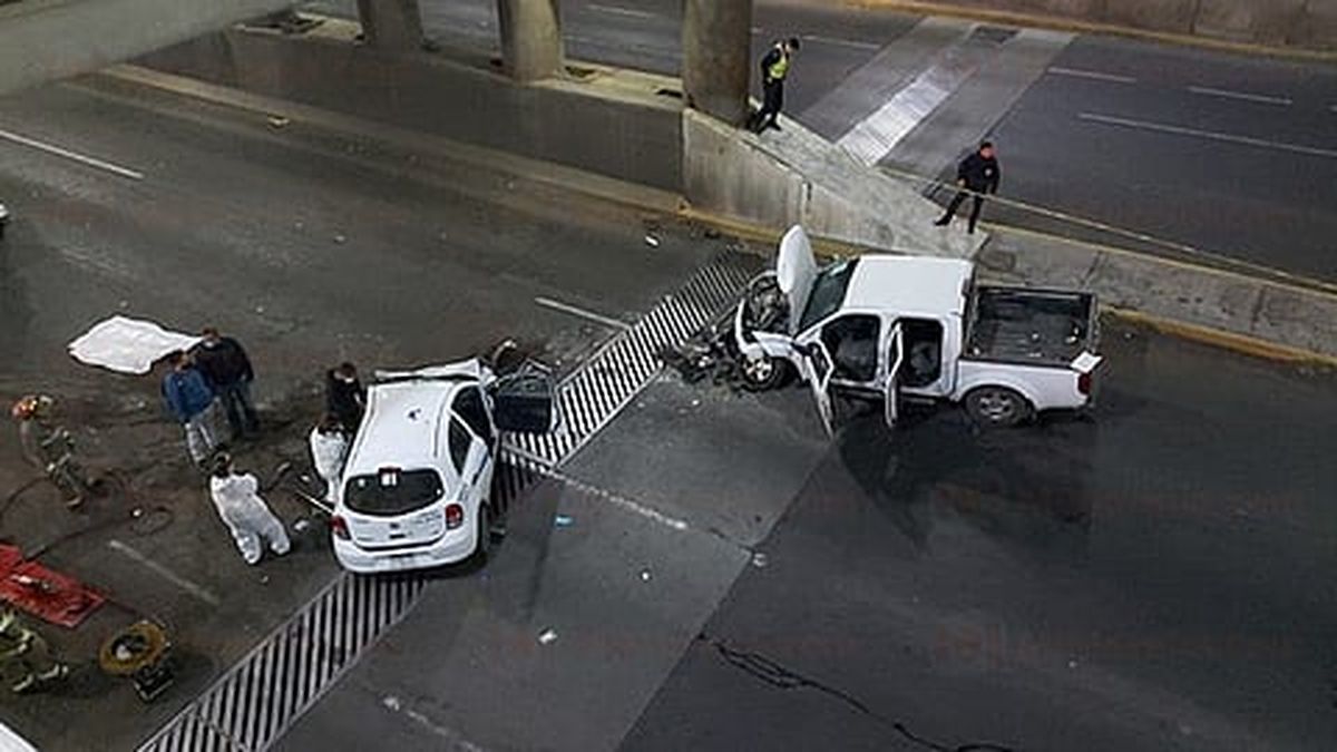 Choque entre taxi y camioneta deja un muerto en Morelia