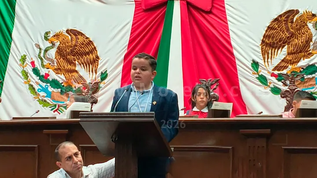 For the deaf community, child deputy requests Sign Language in schools of Michoacán