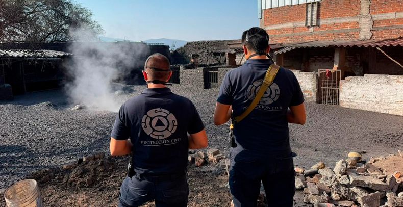 Personal de Protección Civil mantiene vigilancia permanente en Ixtlán de los Hervores tras la actividad hidrotermal registrada en la zona