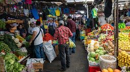 Policía Morelia blinda a comerciantes contra extorsiones; descartan presencia de cobro de piso