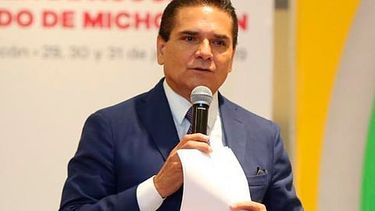 El mandatario estatal, externó que el presidente municipal de Tepalcatepec, Felipe Martínez, utiliza una estrategia perversa (Foto Facebook: Silvano Aureoles Conejo)