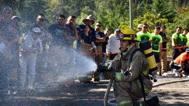 Julio Arreola reconoció la disciplina y el valor de los bomberos durante el arranque del evento (Foto: Facebook/ Julio Arreola)