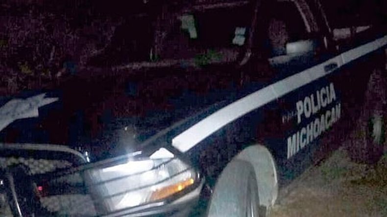 Una patrulla de la Policía Michoacán presentó un impacto de bala (Foto: Cortesía)