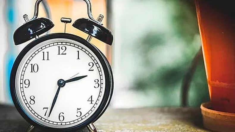 ¿Se adelanta o atrasa la hora? (Foto: pixabay)